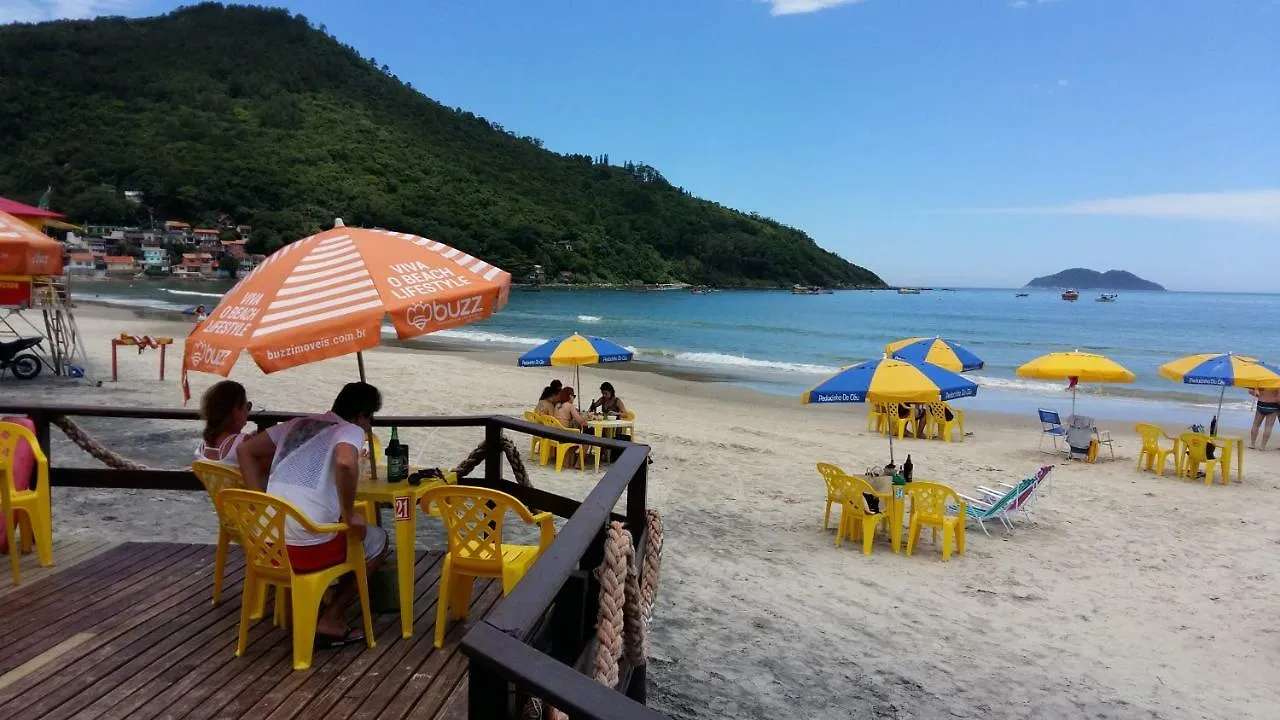 Casa Pé na Areia Frente ao Mar do Pântano do sul!! Vila Florianópolis