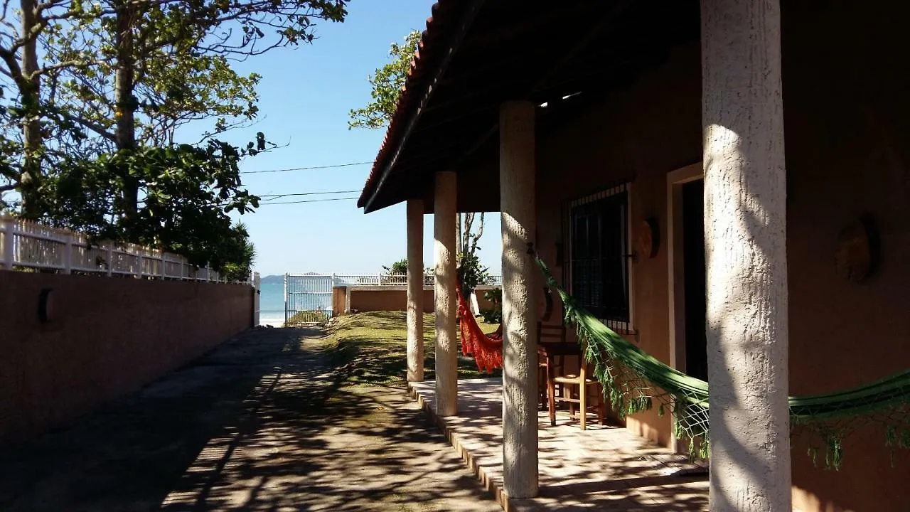 Casa Pé na Areia Frente ao Mar do Pântano do sul!! Vila Florianópolis 0*,  Brasil